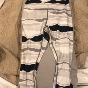 Lululemon Yoga Capris - a must have!!!